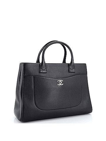 Chanel Neo Executive Tote Grained Calfskin Medium (view 2)