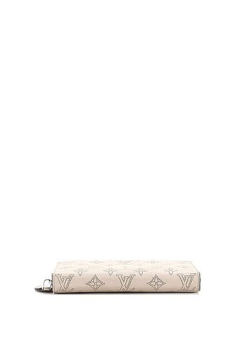 Louis Vuitton Zippy Wallet Mahina Leather (view 2)