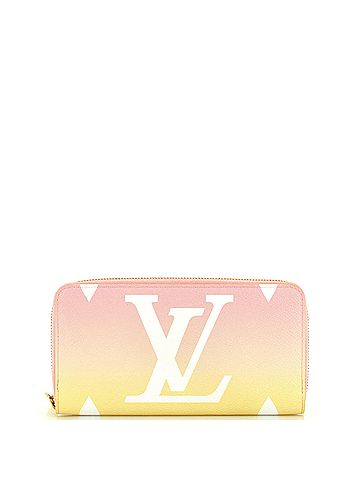 Louis Vuitton Zippy Wallet By The Pool Monogram Giant (view 1)