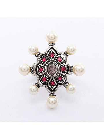 Gucci Gucci rings and jewelry in stainless steel with faux pearls rhinestones for women silver, white, pink. (view 1)