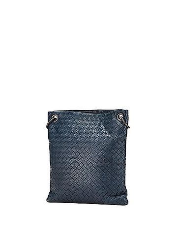 Bottega Veneta Bottega Veneta Intrecciato Shoulder Bag in Navy and Black Leather for Women (view 2)